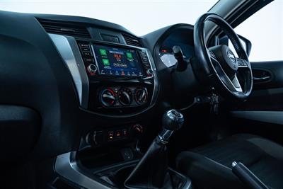 2022 Nissan Navara - Thumbnail