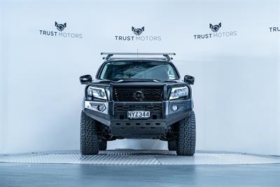 2022 Nissan Navara - Thumbnail