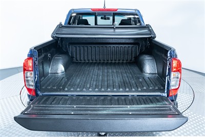 2017 Nissan Navara - Thumbnail