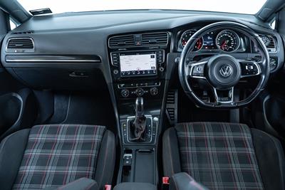 2014 Volkswagen Golf - Thumbnail