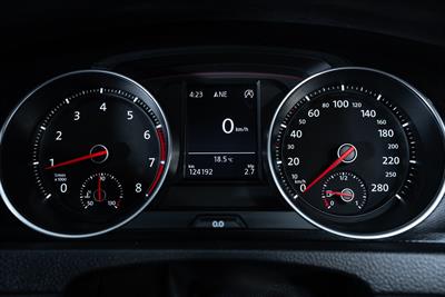 2014 Volkswagen Golf - Thumbnail