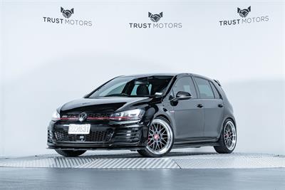 2014 Volkswagen Golf - Thumbnail