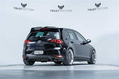 2014 Volkswagen Golf - Thumbnail