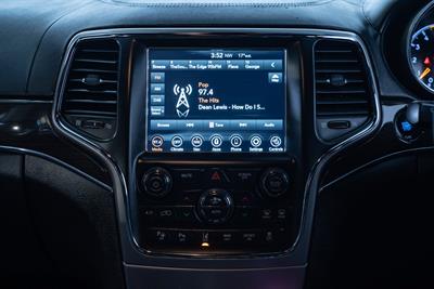 2018 Jeep Grand Cherokee - Thumbnail