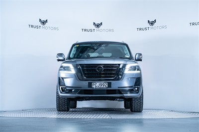 2022 Nissan Patrol - Thumbnail