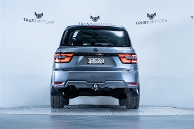 2022 Nissan Patrol - Thumbnail