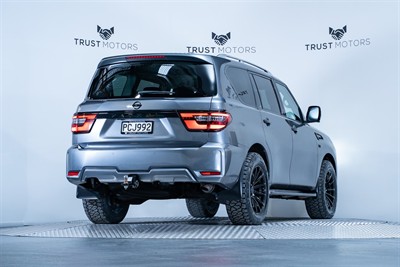 2022 Nissan Patrol - Thumbnail
