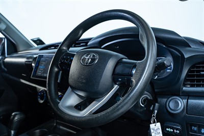 2019 Toyota Hilux - Thumbnail