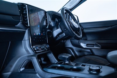 2023 Ford Everest - Thumbnail