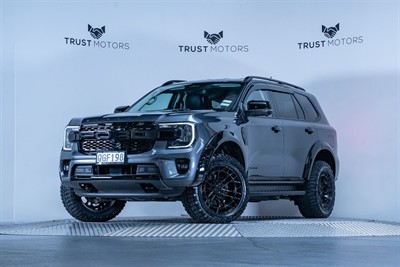 2023 Ford Everest - Thumbnail