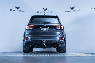 2023 Ford Everest - Thumbnail