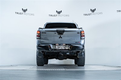 2018 Mitsubishi Triton - Thumbnail
