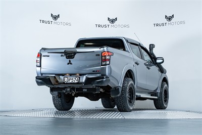 2018 Mitsubishi Triton - Thumbnail