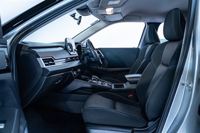 2022 Mitsubishi Outlander - Thumbnail