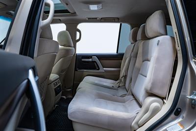 2018 Toyota Land Cruiser - Thumbnail