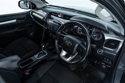 2022 Toyota Hilux - Thumbnail