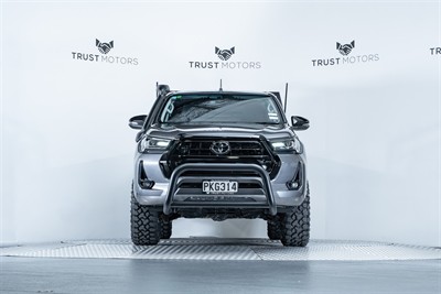 2022 Toyota Hilux - Thumbnail