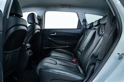 2021 Hyundai Santa Fe - Thumbnail