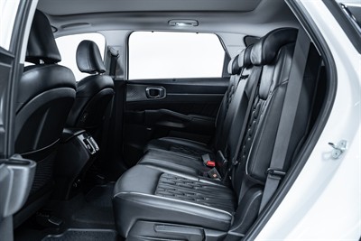 2023 Kia Sorento - Thumbnail