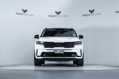 2023 Kia Sorento - Thumbnail