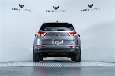 2017 Kia Sportage - Thumbnail