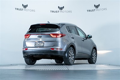 2017 Kia Sportage - Thumbnail