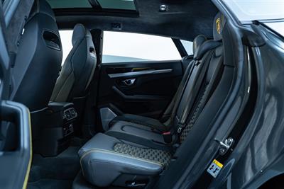 2019 Lamborghini Urus - Thumbnail