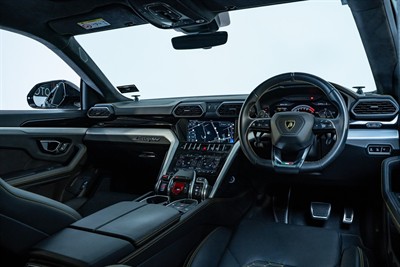 2019 Lamborghini Urus - Thumbnail