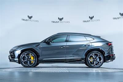 2019 Lamborghini Urus - Thumbnail