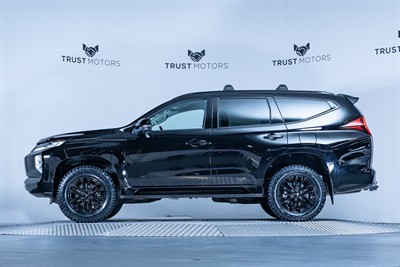 2022 Mitsubishi Pajero Sport - Thumbnail