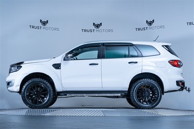 2021 Ford Everest - Thumbnail