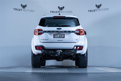 2021 Ford Everest - Thumbnail