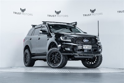 2022 Ford Everest - Thumbnail