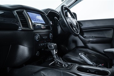 2022 Ford Everest - Thumbnail