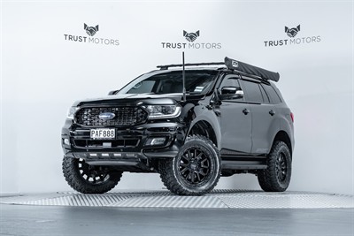 2022 Ford Everest - Thumbnail