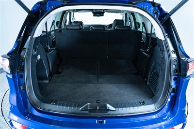 2022 Isuzu MU-X - Thumbnail