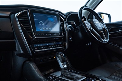 2022 Isuzu MU-X - Thumbnail