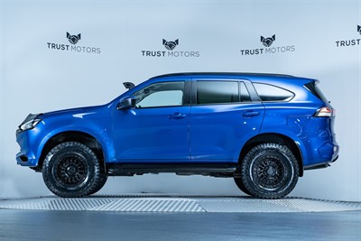 2022 Isuzu MU-X - Thumbnail