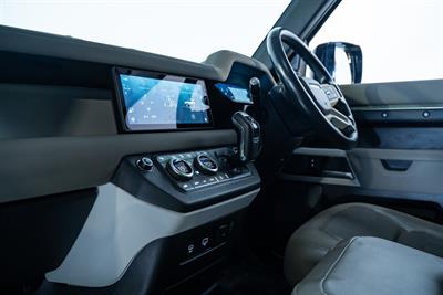 2021 Land Rover Defender - Thumbnail
