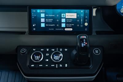 2021 Land Rover Defender - Thumbnail