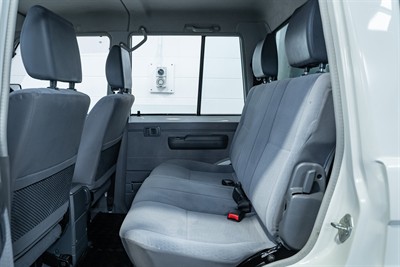 2019 Toyota Landcruiser - Thumbnail