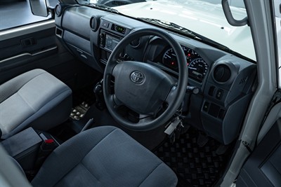 2019 Toyota Landcruiser - Thumbnail