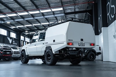 2019 Toyota Landcruiser - Thumbnail