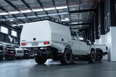2019 Toyota Landcruiser - Thumbnail