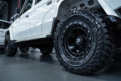 2019 Toyota Landcruiser - Thumbnail