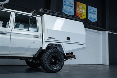 2019 Toyota Landcruiser - Thumbnail