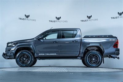 2024 Toyota Hilux - Thumbnail