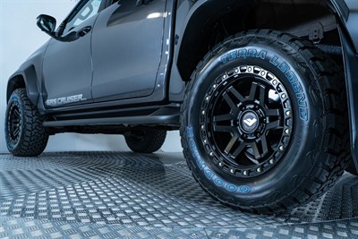 2024 Toyota Hilux - Thumbnail
