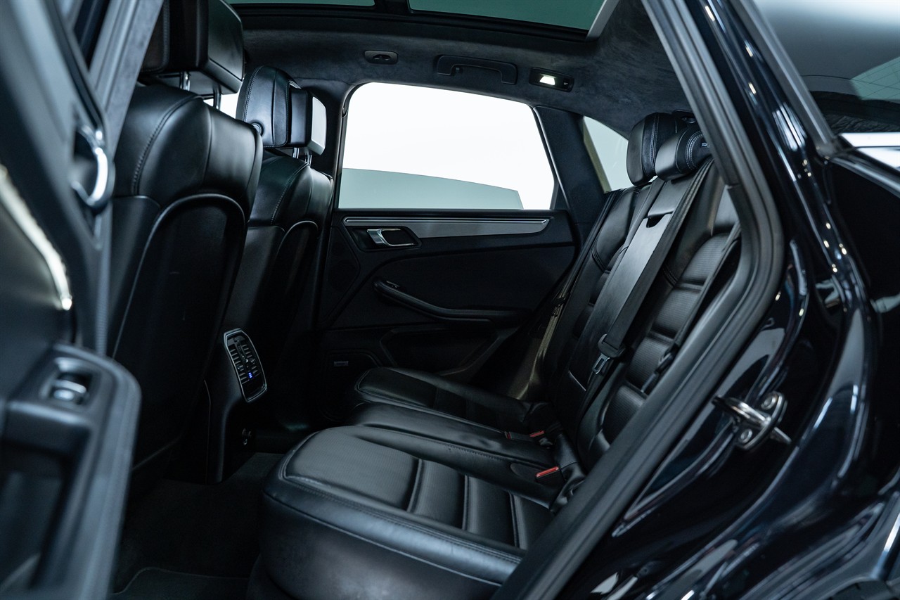 2016 Porsche Macan
