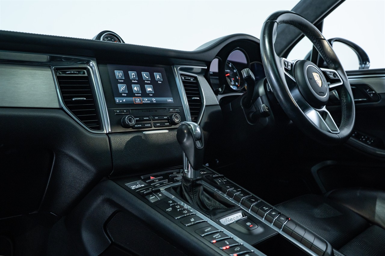 2016 Porsche Macan